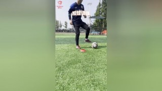 足球后卫训练 *** (足球后卫最基本要领)