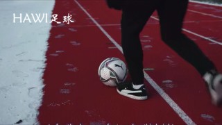 足球怎么起球(足球简单起球技巧)
