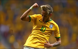 实况足球2014fifa14(实况足球2014防守更好的俱乐部)
