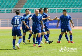 内蒙古足球青训(内蒙古足球青训俱乐部寒假班怎么收费)