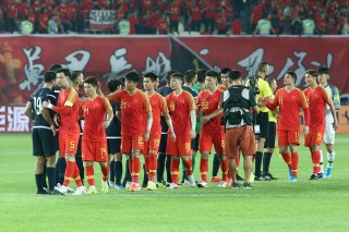 中国足球队今晚比赛(中国足球队今晚比赛比分多少)