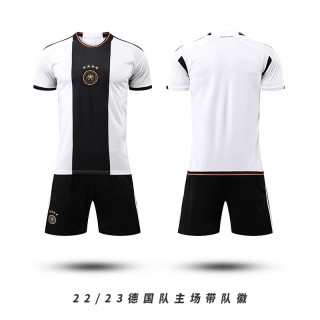 德国国家队足球衣(德国足球队服2021)