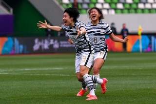 韩国评论女子足球比赛(韩国 *** s女子艺人足球比赛)