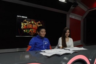 足球比赛现场解说(足球比赛现场解说台词)