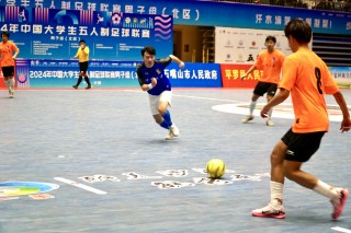 足球赛或者篮球赛(足球赛和篮球赛哪个好看)