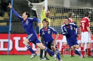 韩国vs日本足球(韩国vs日本足球交手记录)