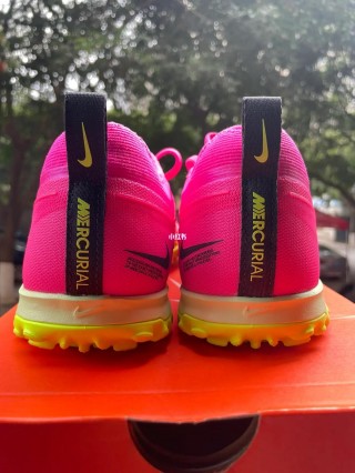 nike足球鞋碎钉(足球鞋碎钉和长钉区别)