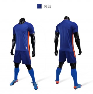 足球服批发(足球服批发厂家)，足球服批发厂家直销