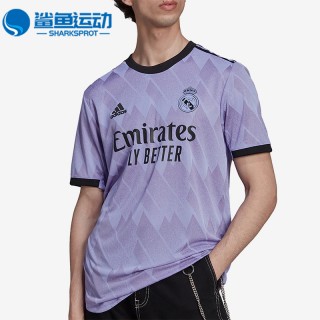 阿迪达斯皇马足球(皇马服饰和阿迪达斯)