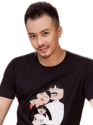 李岩足球(李岩 篮球)