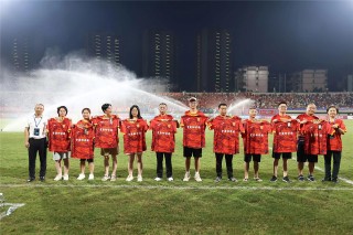 重庆明星足球赛(重庆本土足球运动员)