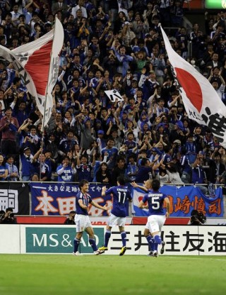 2010足球转会(2010足球更佳阵容)