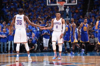 西部决赛6雷霆vs勇士(nba西部决赛勇士对雷霆第六场全场回放)
