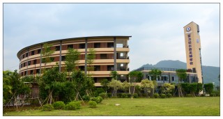 富力足球学校招生2016(富力足球学校一年学费多少钱)