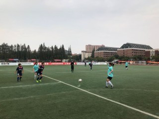 关于上海哪里可以踢足球的信息