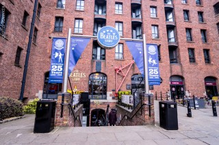 足球店铺英国排名(英国更大的足球俱乐部)
