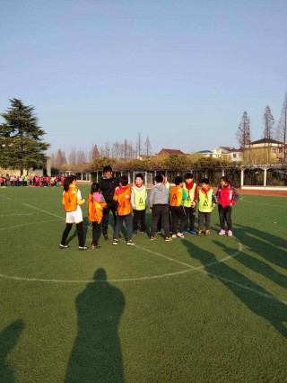 幼儿足球比赛视频(幼儿足球比赛视频大全)