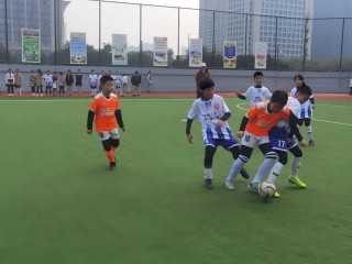 足球长跑(足球比赛最长跑动距离)