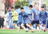 体育运动足球(体育运动足球手抄报4开纸图片)