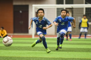 少年足球天才视频(天才足球少年杂志怎么样)