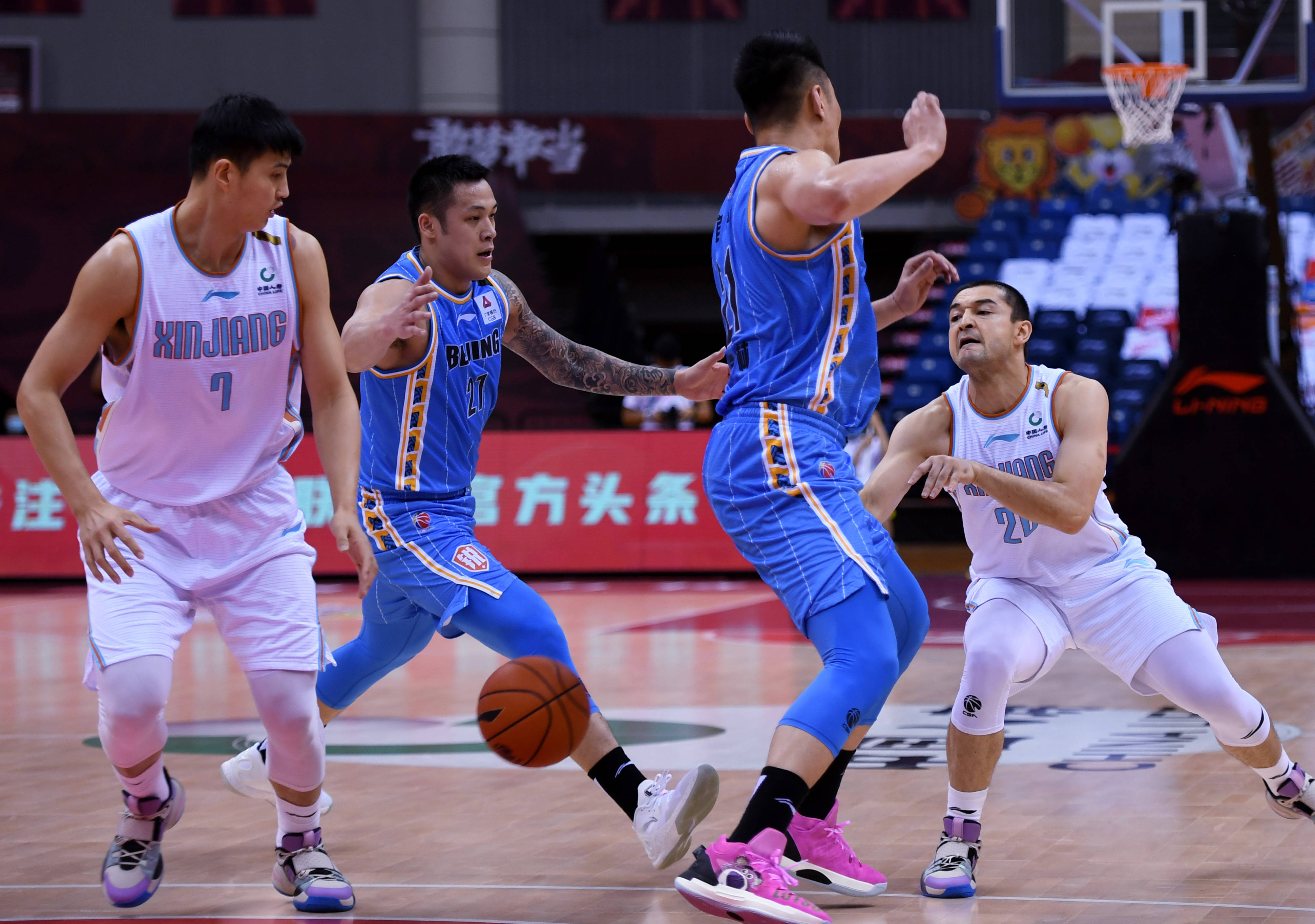 CBA新疆VS浙江历史(cba新疆vs浙江历史赛程)  第1张