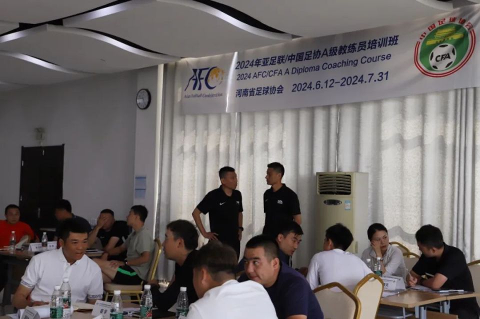 好的足球训练机构排名(好的足球训练机构排名榜)  第1张