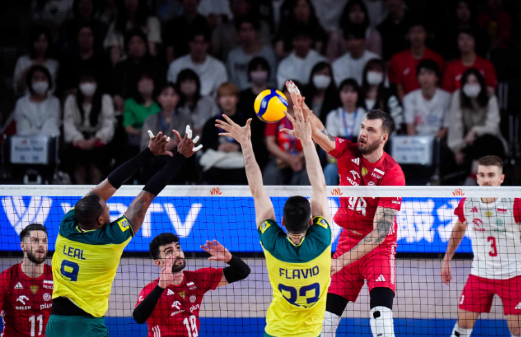 巴西日本即时比分(巴西vs日本足球11比0)  第2张