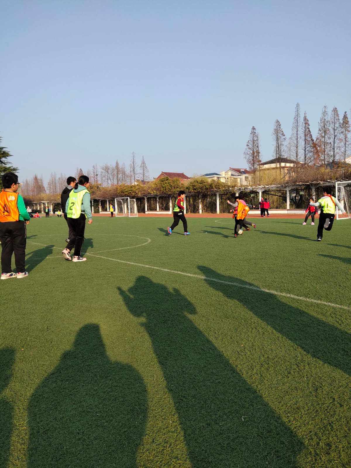 足球小场地比赛(足球小场地比赛有罚点球处罚吗)  第2张