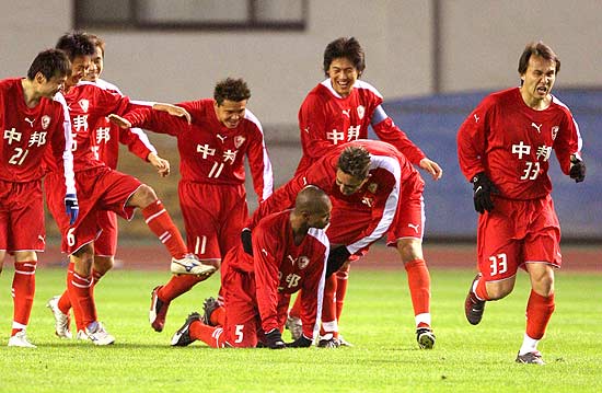 上海中邦足球俱乐部(上海中邦足球俱乐部守门员)  第2张