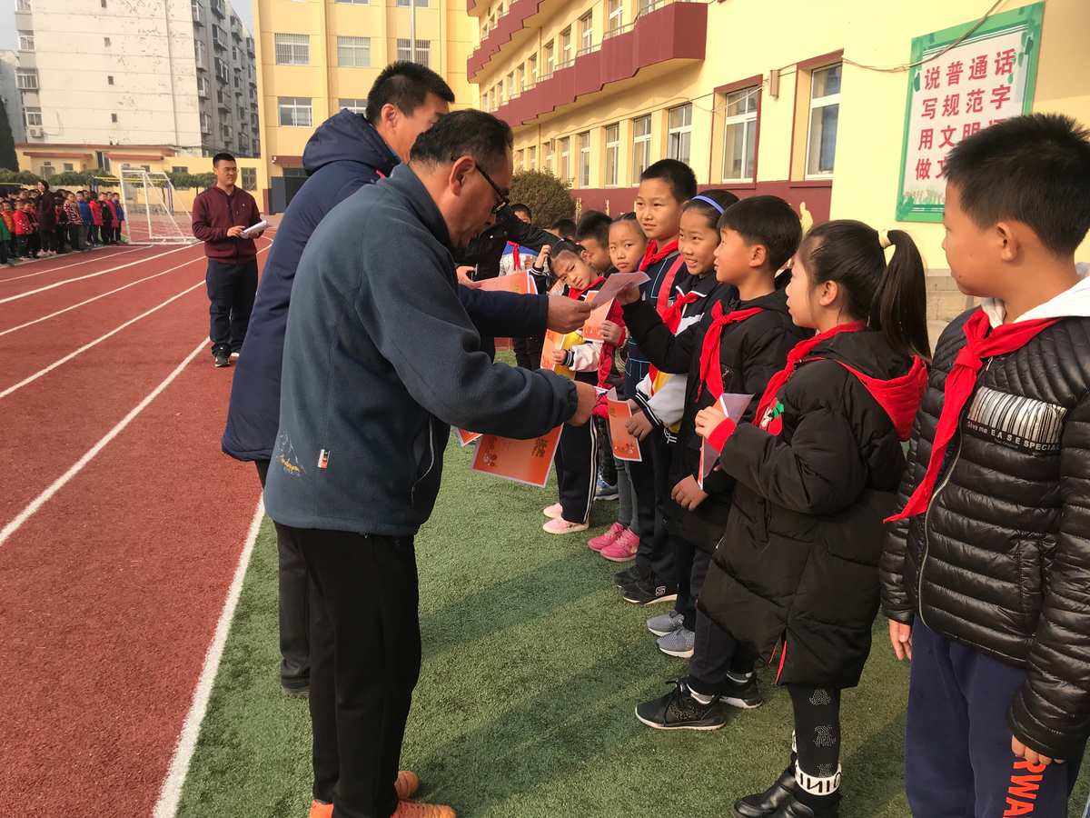 耀华小学的足球(海港区耀华小学足球队)  第2张