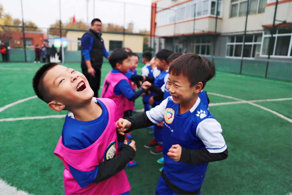 湖南幼儿足球比赛(湖南幼儿园足球赛点赞的冠军)  第1张