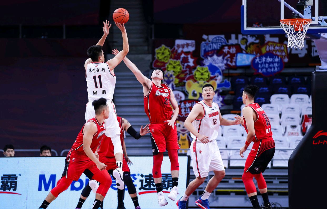 2015上海vs广东(广东vs上海2019常规赛)  第1张