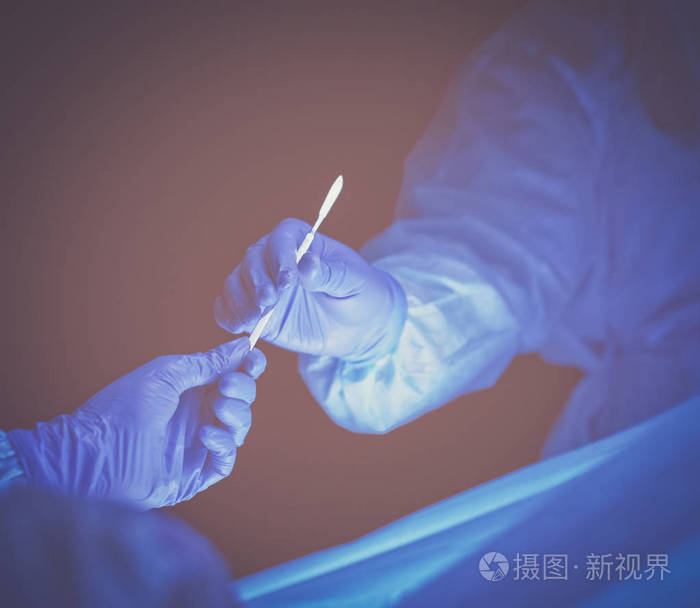 足球手术刀(足球刺刀是什么意思)  第2张