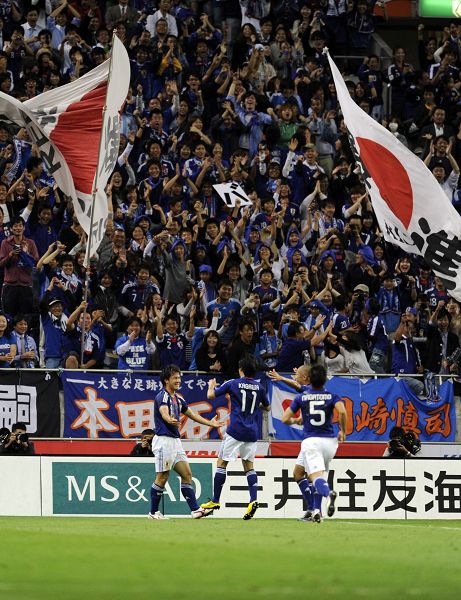 2010足球转会(2010足球更佳阵容)  第2张