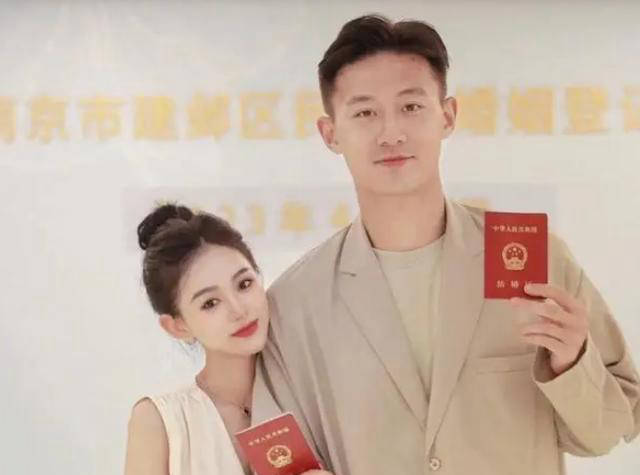 婚纱照足球(足球婚纱照片)  第1张