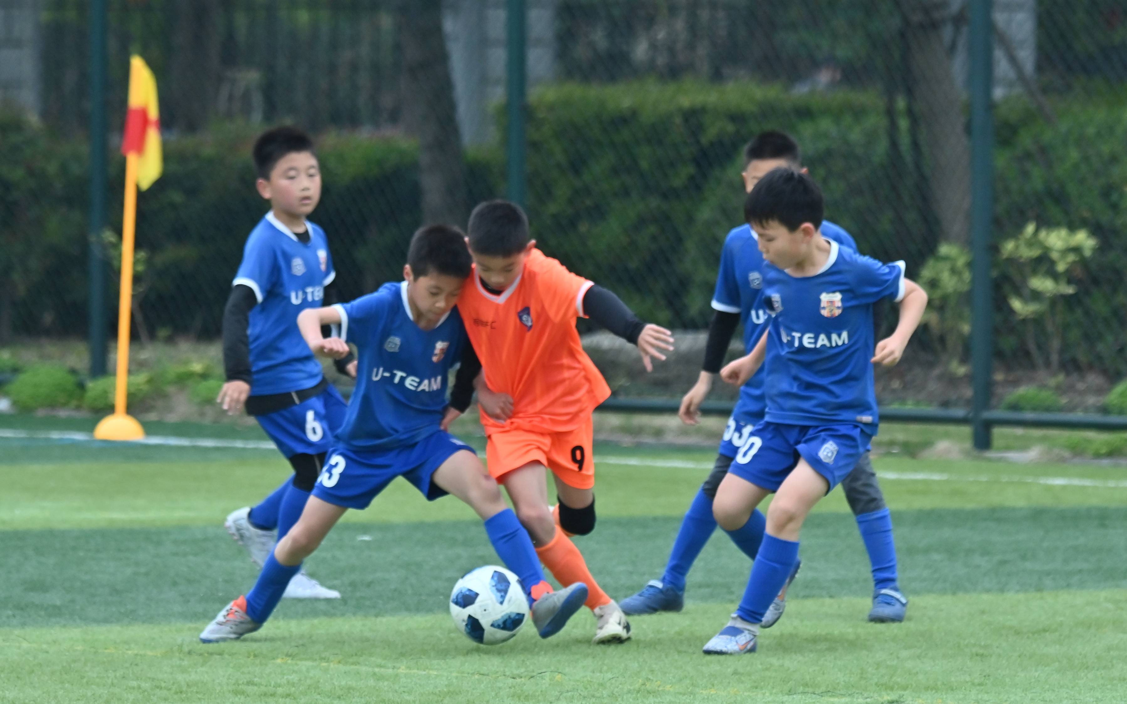 上海青少年足球学校(上海青少年足球学校校长都有谁)  第1张