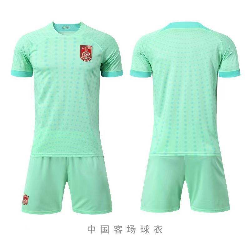各足球队球服(足球队球服号码)  第1张