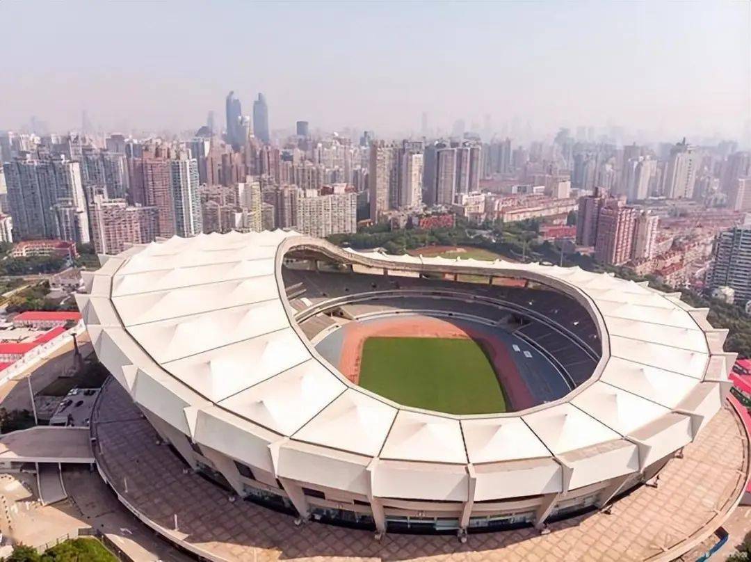 中国最豪华的足球场(中国更大足球场在哪里)  第2张