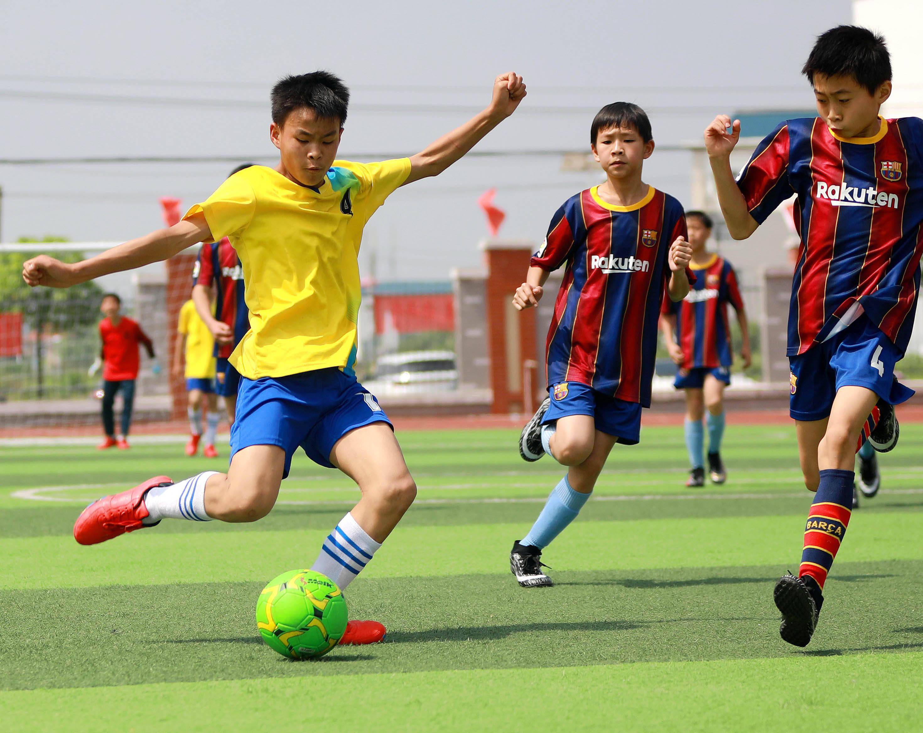 中小学生足球比赛视频(中小学生足球比赛视频直播)  第1张